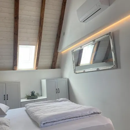 Eingerichtetes Denkmalgeschueztes Haus Mit Allem Komfort *