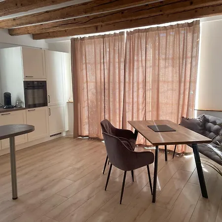 Eingerichtetes Denkmalgeschueztes Haus Mit Allem Komfort Prázdninový dům Hochdorf (Esslingen)